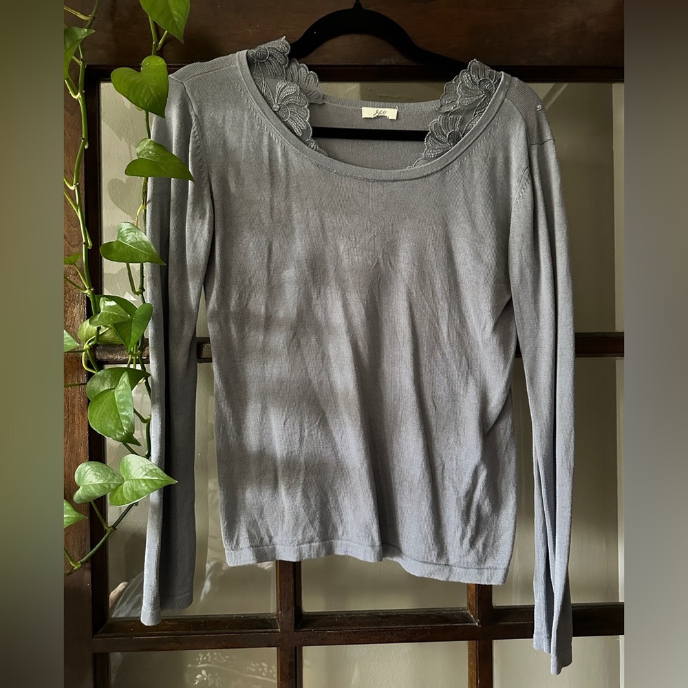 J. Hill Gray Women's Top with Floral Neckline